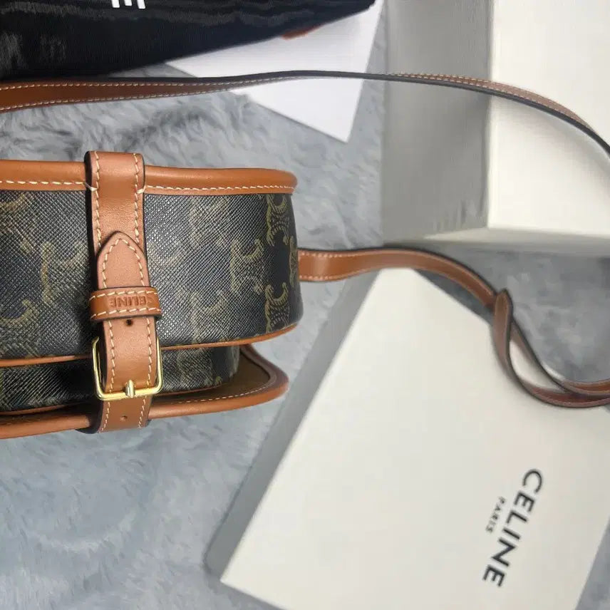 [BUNJANG] Celine Folco Saddlebag / 셀린 폴코 새들백