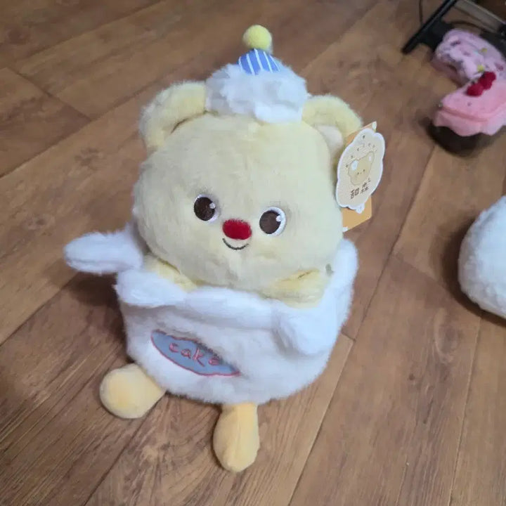 [BUNJANG] Teddy Bear Cake Doll / 케이크 곰돌이 인형 생일선물 기념일 남친여친
