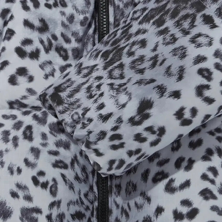 [BUNJANG] The North Face Novelty Nuptse Leopard Print Puffer Jacket / 오늘만)노스페이스 우먼 화이트라벨 노벨티 눕시 패딩 레오파드 프린트 실버