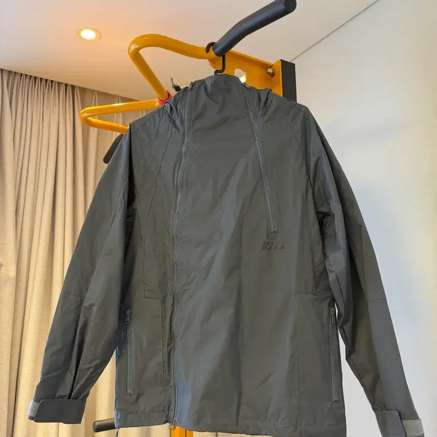 [BUNJANG] D.TT.K Windbreaker (Size L) / (1+1판매)D.TT.K 데토케이 바람막이 사이즈L 신품급