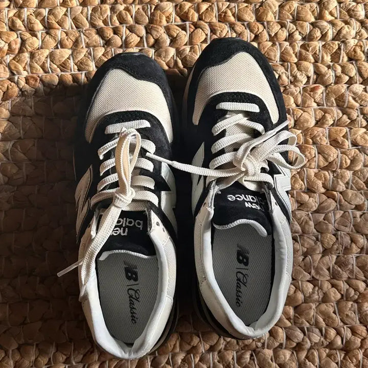 [SOLD OUT] 뉴발란스 레거시 U574LGRA 245mm 블랙앙고라
