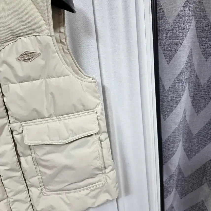 [BUNJANG] Merrell Vest (Size 100) / 머렐패딩조끼(100)