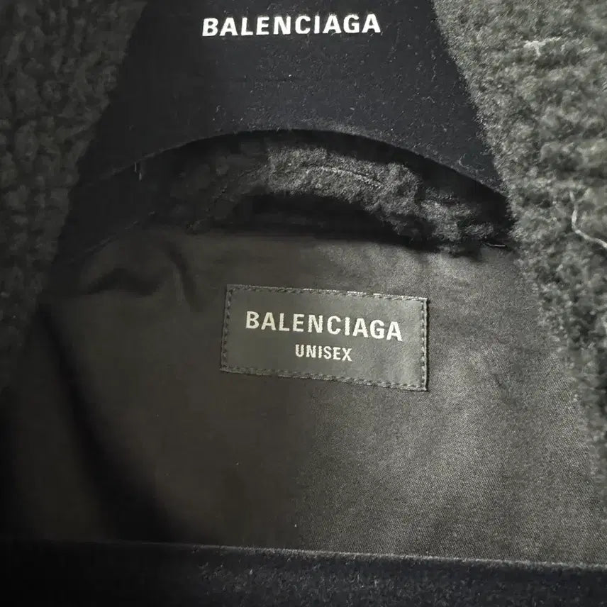 [BUNJANG] Balenciaga Oversized Fleece Jacket Black (Size 4) / [새제품] 발렌시아가 오버사이즈 플리스 자켓 블랙 4사이즈