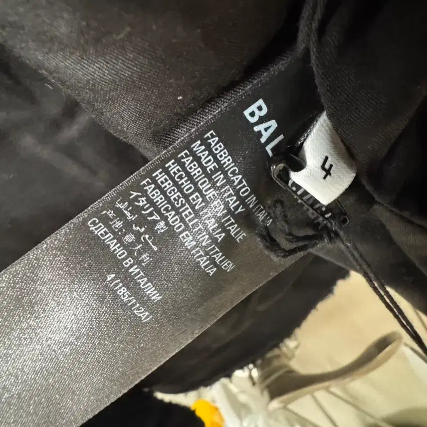 [BUNJANG] Balenciaga Oversized Fleece Jacket Black (Size 4) / [새제품] 발렌시아가 오버사이즈 플리스 자켓 블랙 4사이즈