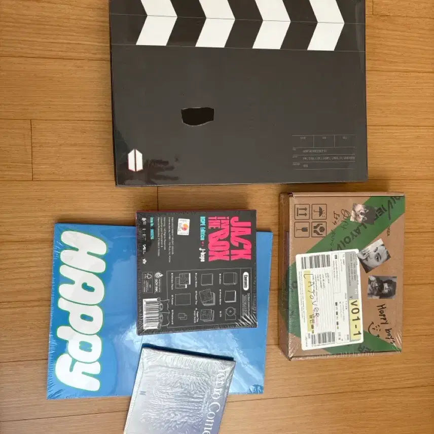 BTS 팬클럽 키트, 진 뷔 제이홉 RM 지민 솔로앨범 일부 미개봉 포함