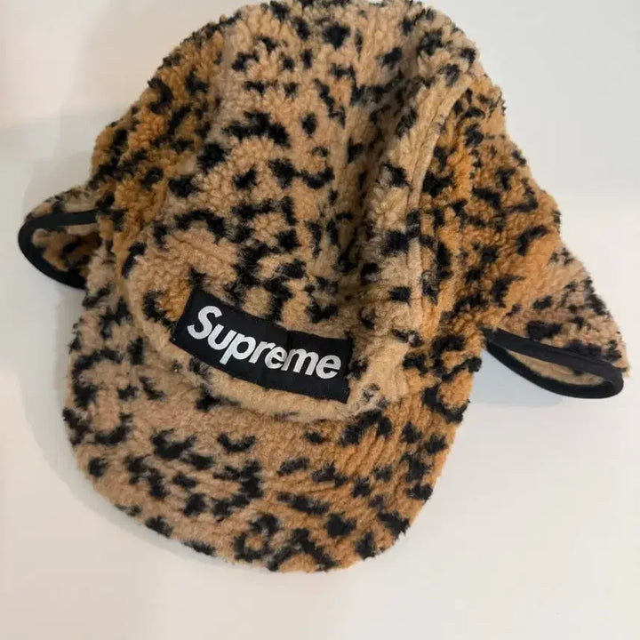 [BUNJANG] Supreme Leopard Earflap Ball Cap M/L / 슈프림 레오파드 이어플랩 볼캡 M/L