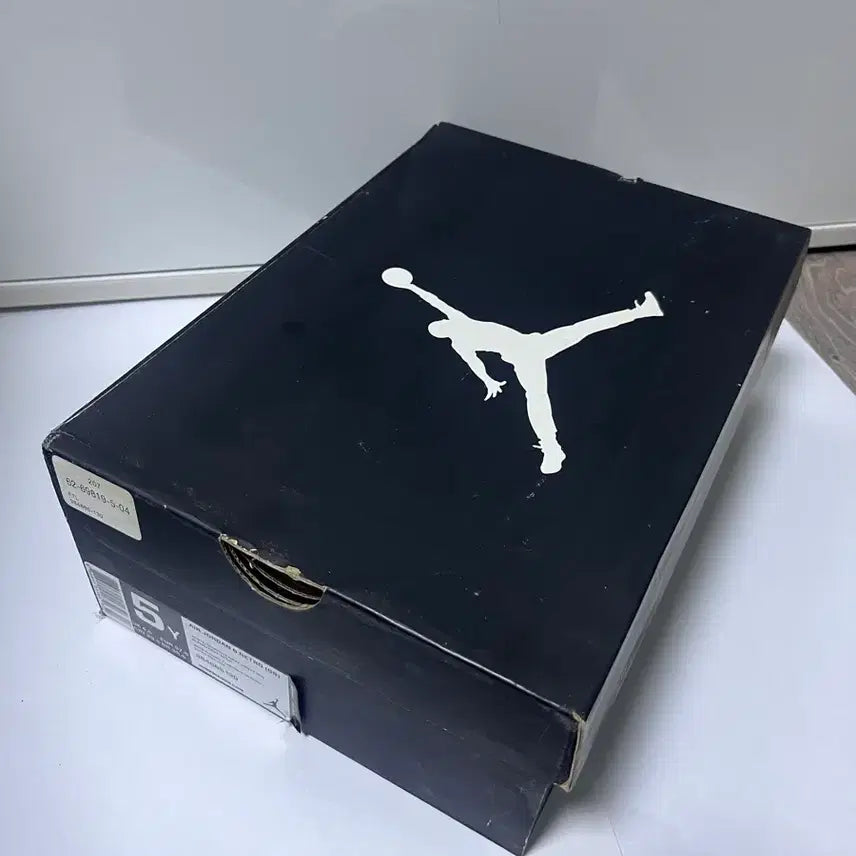 [BUNJANG] Air Jordan 6 Retro GS Sneakers / 에어조던 6 레트로 gs 5