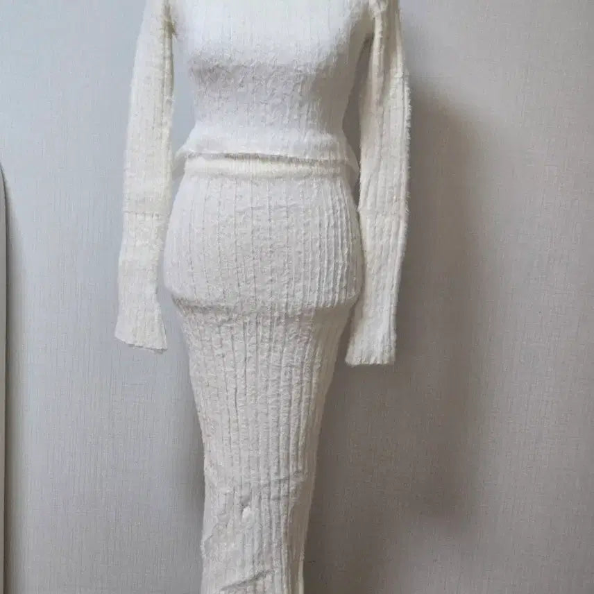 [BUNJANG] Angora Two-Piece Set Ivory Long Skirt / 앙고라 롱스커트 투피스 세트  화이트 아이보리톤