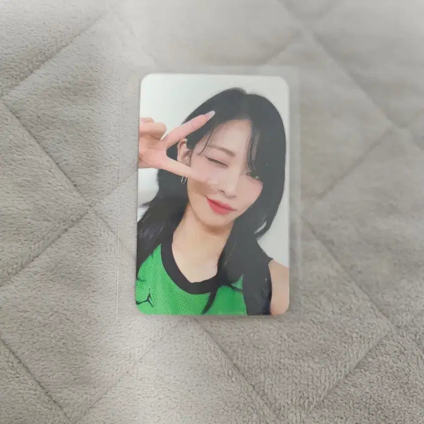 프로미스나인 블립 팬싸인회 특전 이채영 포카 팝니다.