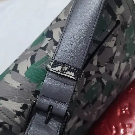 [BUNJANG] 마크제이콥스 카모 반달 크로스백/ 분크 버킷백 / 마크제이콥스 카모 반달 크로스백/ 분크 버킷백