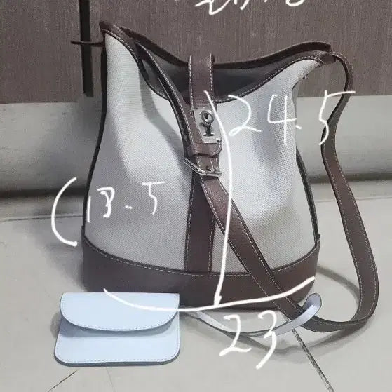 [BUNJANG] VUNQUE Bucket Bag / 분크 VUNQUE 버킷백