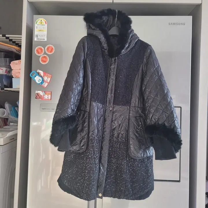 [BUNJANG] Sysmax Black Quilted Hooded Long Coat / 시스막스 렉스트리밍 블랙 퀼팅 후드 롱 코트