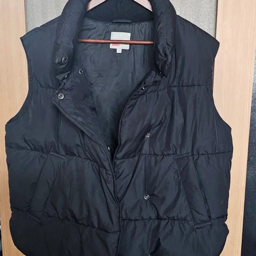 [BUNJANG] SPAO Black Loose Fit Padded Vest (M) / 스파오 루즈핏 패딩 조끼 블랙 M