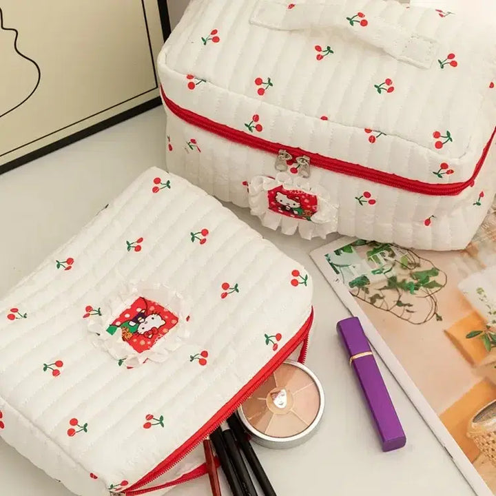 [BUNJANG] Hello Kitty Cherry Quilted Pouch / 헬로키티 체리 누빔 파우치