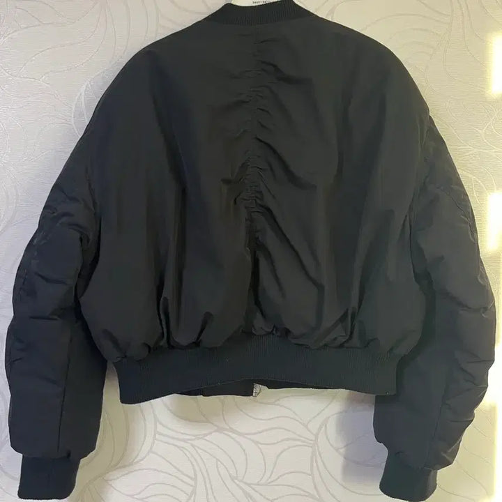 [BUNJANG] Misso Cropped Padded Bomber Jacket / 미쏘 크롭 패딩 항공 점퍼 자켓