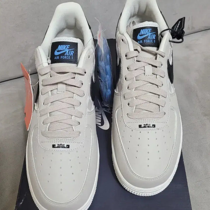 [SOLD OUT] [270(265)] 나이키 에어포스 1 '07 QS 르브론 제임스
