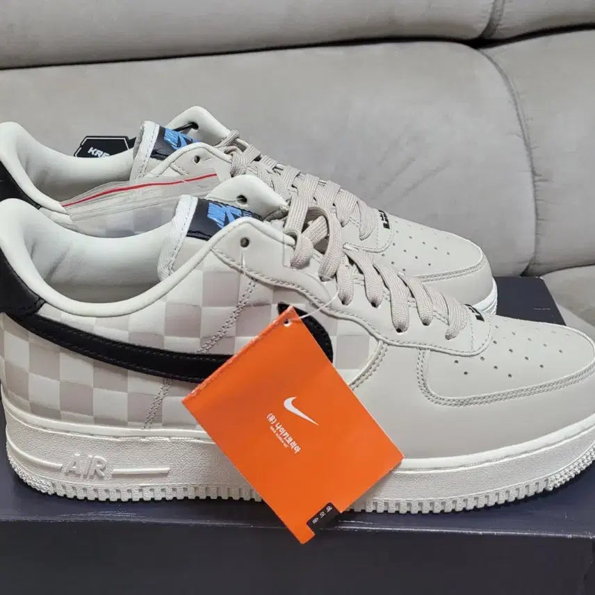 [SOLD OUT] [270(265)] 나이키 에어포스 1 '07 QS 르브론 제임스