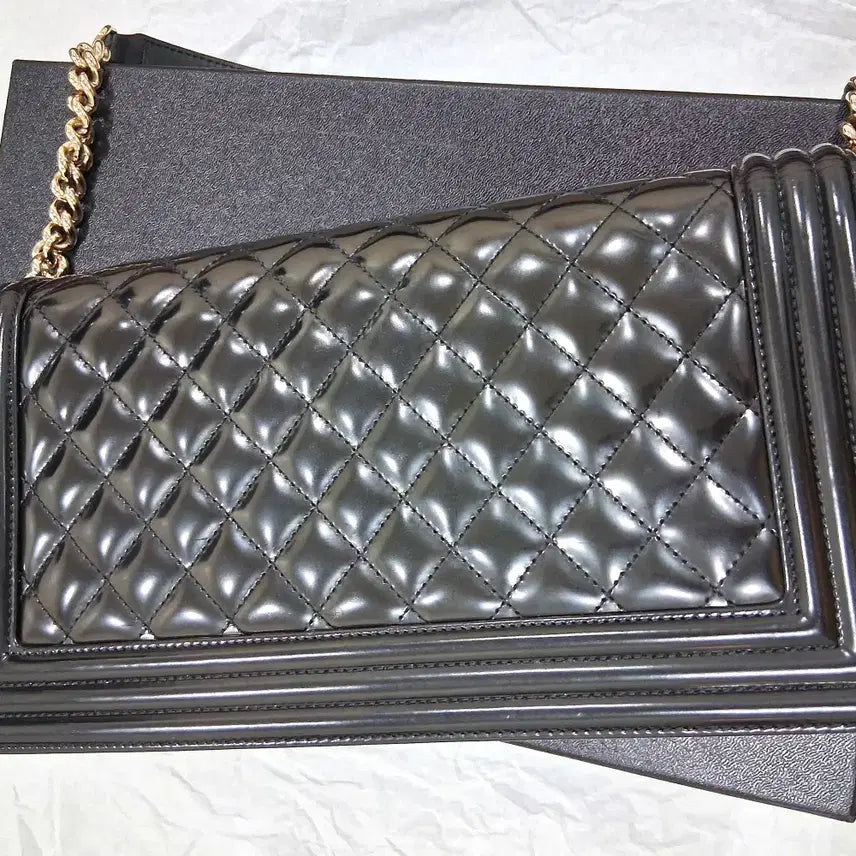[BUNJANG] Chanel Boy Bag Large Black Patent Gold Hardware / 샤넬 보이백 라지 블랙 페이턴트 금장 22번대 한국명품감정원 감정완료