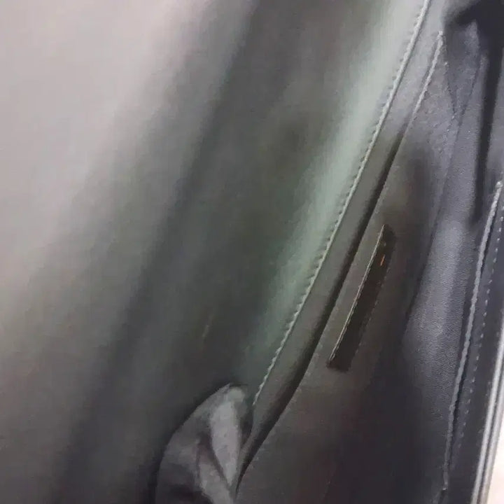 [BUNJANG] Chanel Boy Bag Large Black Patent Gold Hardware / 샤넬 보이백 라지 블랙 페이턴트 금장 22번대 한국명품감정원 감정완료