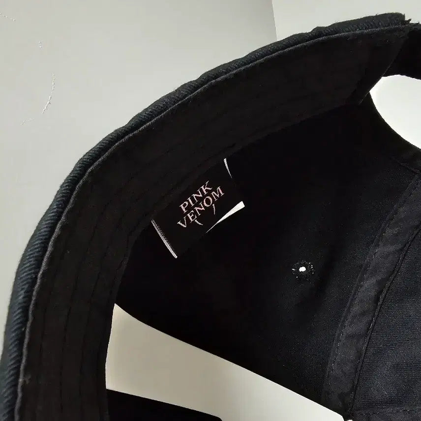 [SOLD OUT] 블랙핑크 2022 서울콘 MD 볼 캡 팝니다.