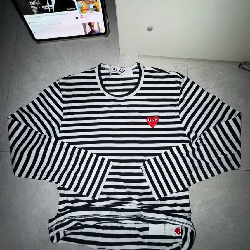 [BUNJANG] Comme des Garcons Stripe Long Sleeve T-shirt (Black/White) / 꼼데가르송 스트라이프 롱슬리브 티셔츠 블랙 화이트