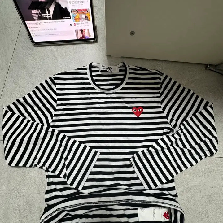 [BUNJANG] Comme des Garcons Stripe Long Sleeve T-shirt (Black/White) / 꼼데가르송 스트라이프 롱슬리브 티셔츠 블랙 화이트