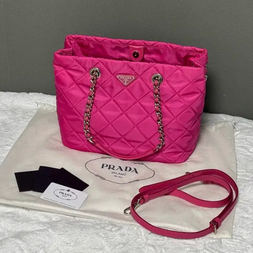 [BUNJANG] Prada Nylon Quilted Chain Shoulder Bag Like New / 프라다 가방 나일론 퀄팅 체인백 숄더백 거의 새것 (정품)