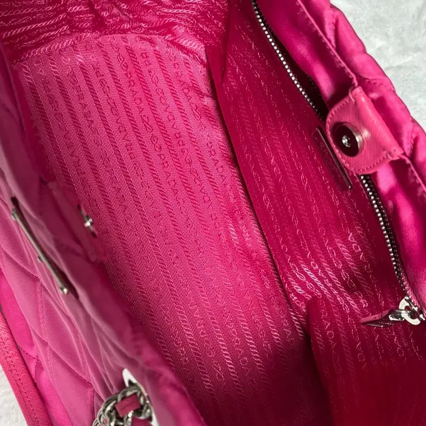 [BUNJANG] Prada Nylon Quilted Chain Shoulder Bag Like New / 프라다 가방 나일론 퀄팅 체인백 숄더백 거의 새것 (정품)
