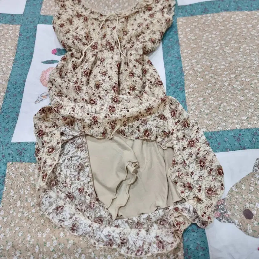 [BUNJANG] Liz Lisa Lace Flower Dress / Liz Lisa리즈리사고전 레이스 플라워원피스