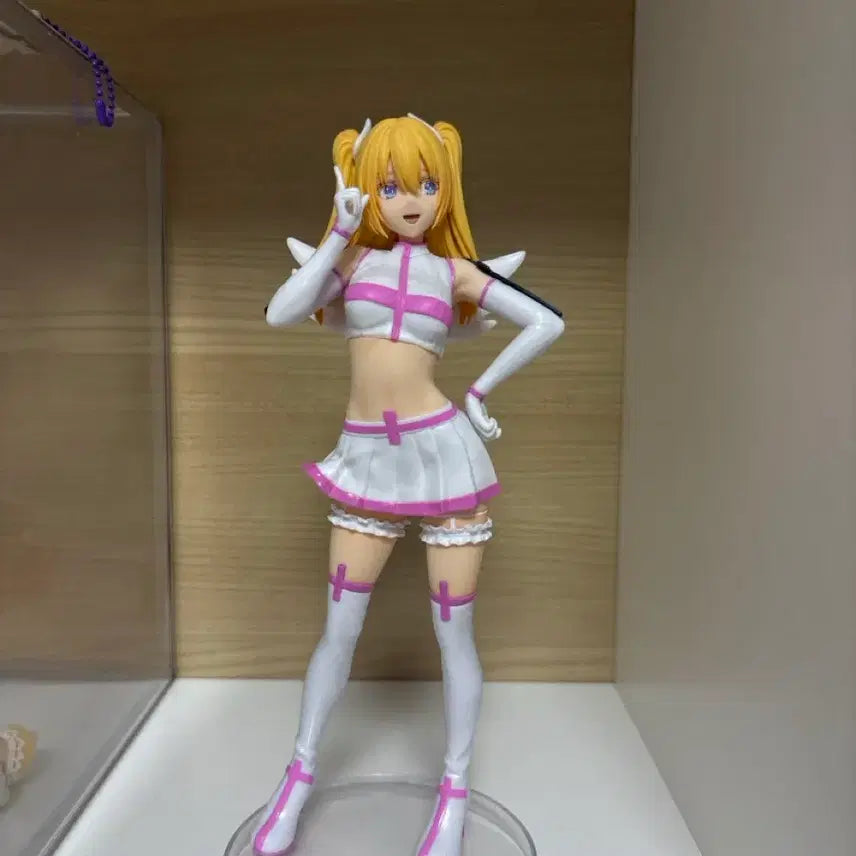 2.5차원의 유혹 아마노 리리사 피규어(급처)