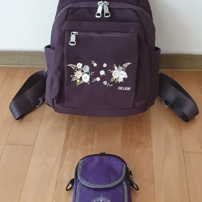 [BUNJANG] FALUONI Backpack and Crossbody Bag Set / FALUONI 백팩과 크로스백 세트입니다자수 장식이 예쁜