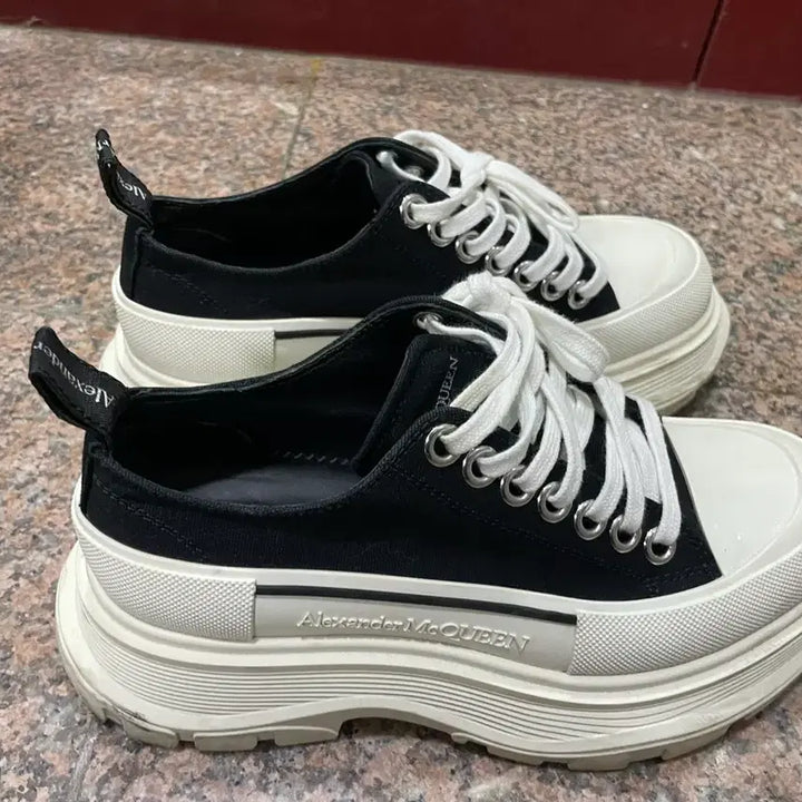 [BUNJANG] Alexander McQueen Tread Slick Sneakers 235 / 알렉산더맥퀸 트레드 슬릭 스니커즈 697072 W4MV2 1070