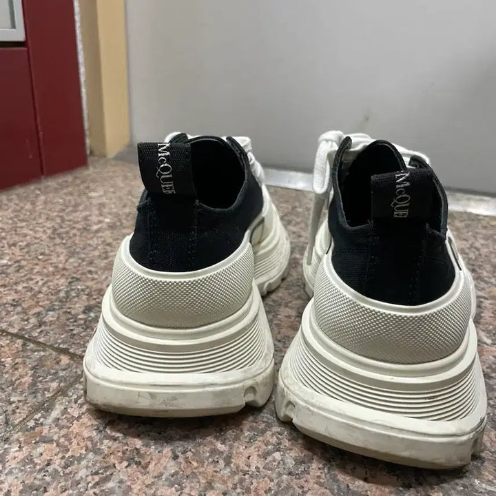 [BUNJANG] Alexander McQueen Tread Slick Sneakers 235 / 알렉산더맥퀸 트레드 슬릭 스니커즈 697072 W4MV2 1070