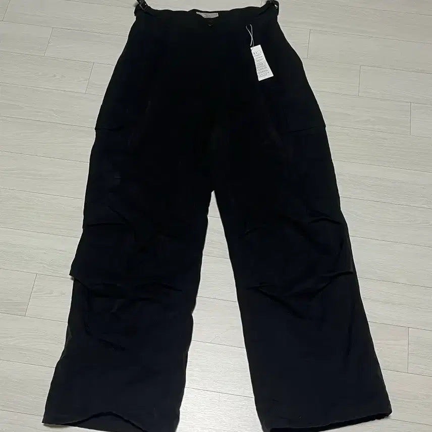 [BUNJANG] Limbus Company Black Cargo Pants (Size 1) / 비긴202 림버스 블랙 카고 팬츠 1사이즈