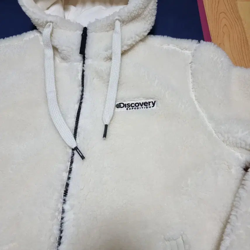 [SOLD OUT] 디스커버리 후드 뽀글이 크림 베이지 105 사이즈 점퍼 외투