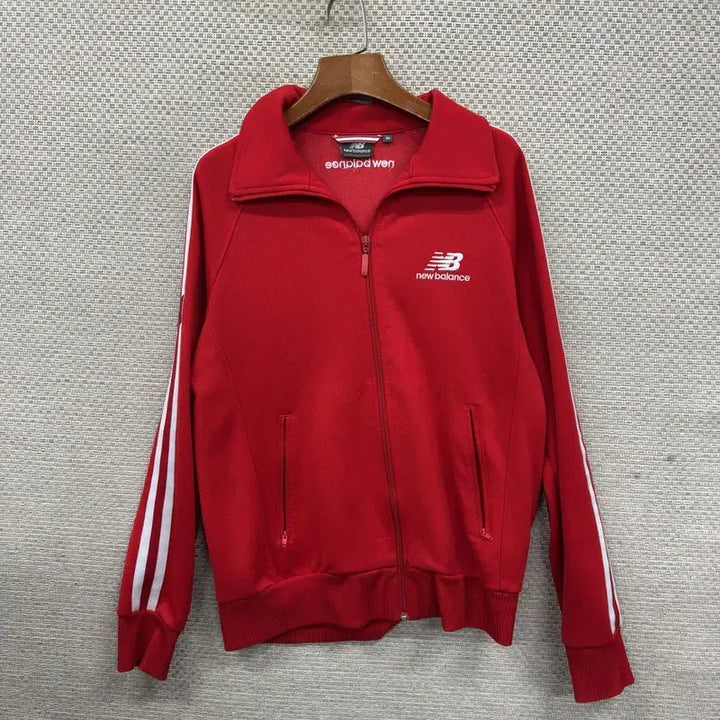 [BUNJANG] New Balance Red Embroidered Logo Track Top Jacket / 뉴발란스 레드 자수로고 트랙탑 져지 집업 95 M08206
