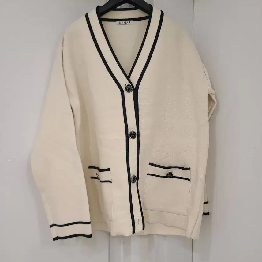[BUNJANG] Demar Color Block Cardigan / 드마르 배색 가디건