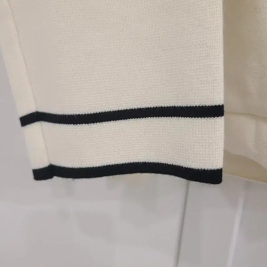 [BUNJANG] Demar Color Block Cardigan / 드마르 배색 가디건