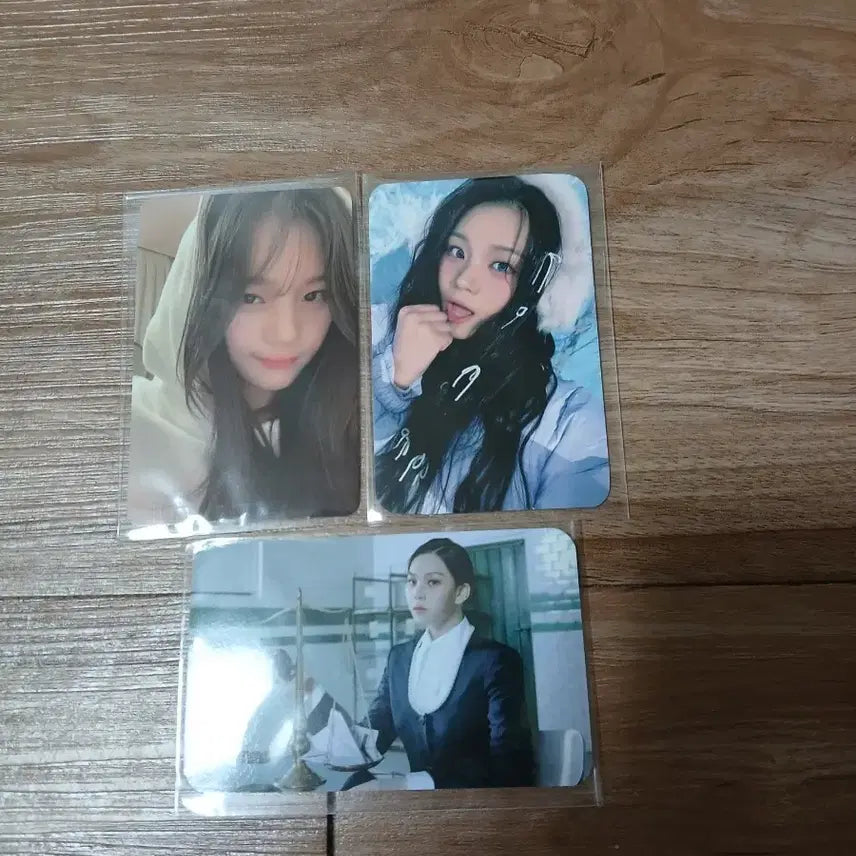 비비지 ,여자친구 엄지 포카 일괄로 팝니다