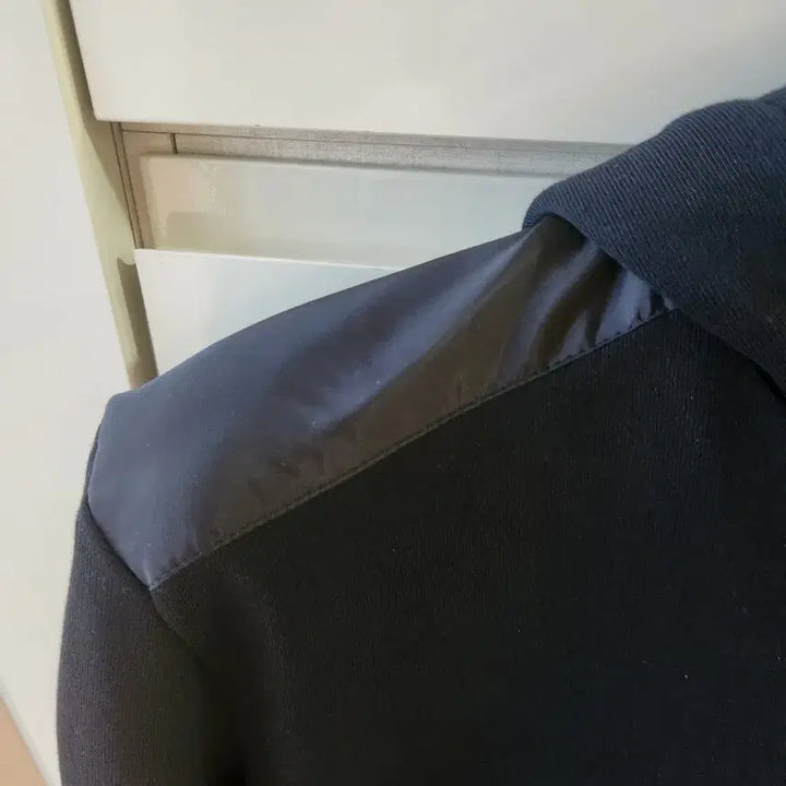 [BUNJANG] Prada Hoodie / 프라다 블랙 후드티(프라다와 교환가능)