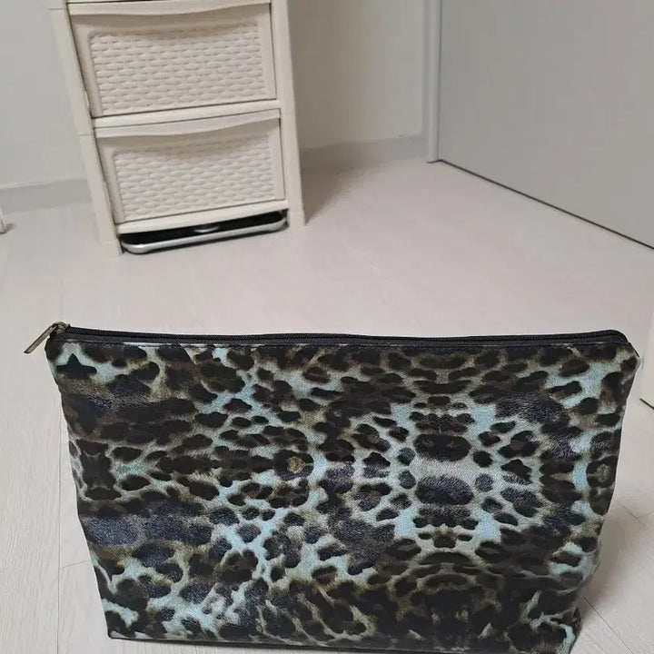 [BUNJANG] Leopard Print Clutch / 호피 클러치