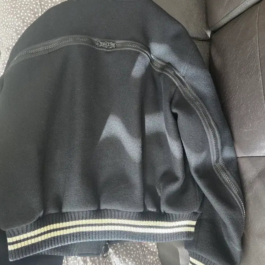 [BUNJANG] Dries Van Noten Back Zipper Wool Bomber Jacket / [L] 드리스반노튼 백지퍼 울 봄버 자켓