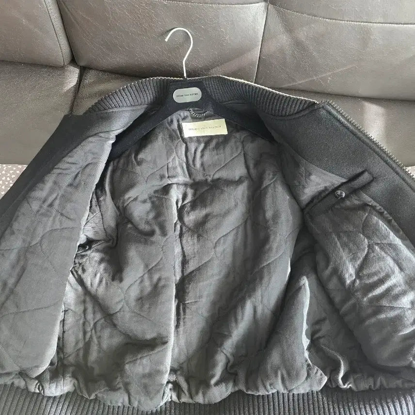 [BUNJANG] Dries Van Noten Back Zipper Wool Bomber Jacket / [L] 드리스반노튼 백지퍼 울 봄버 자켓