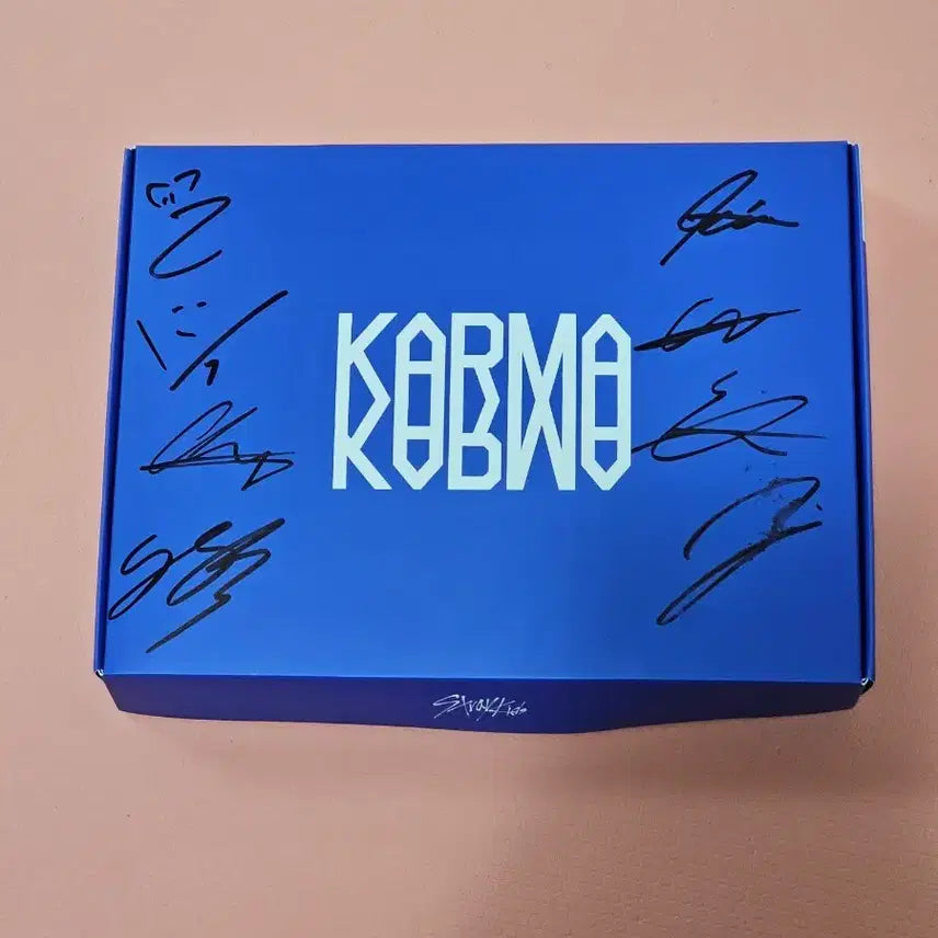 급처) 스트레이키즈 KARMA 싸인 앨범 판매