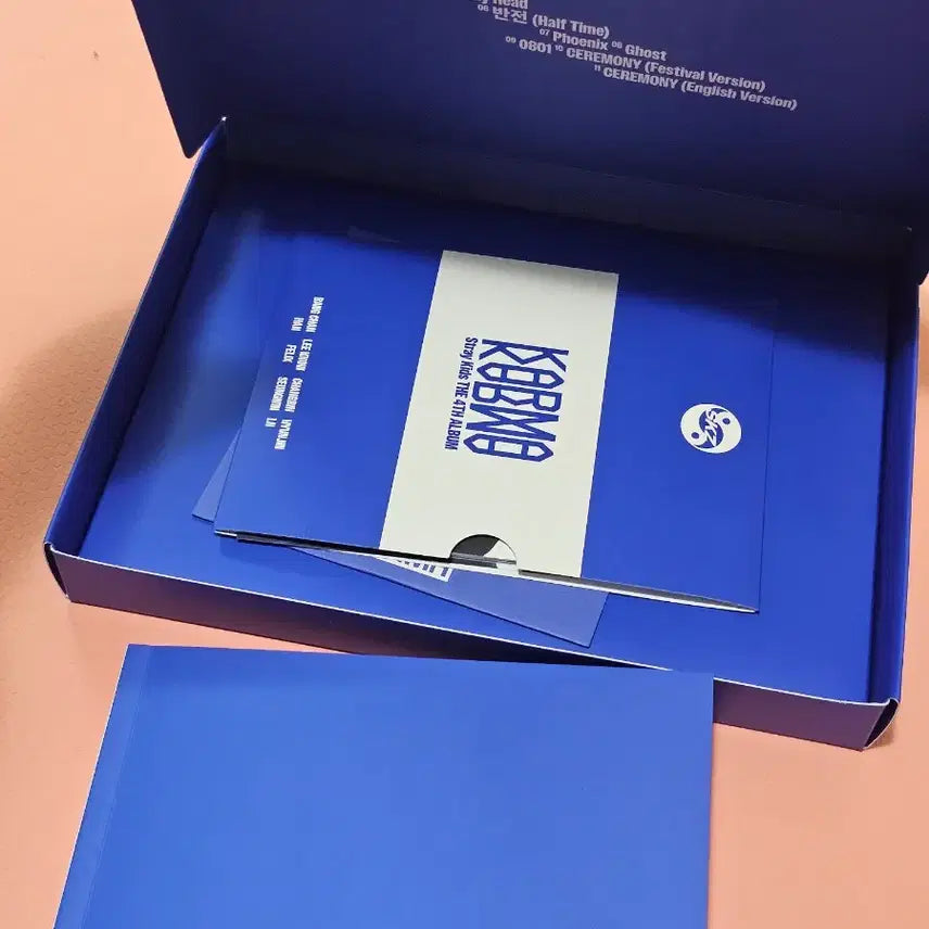 급처) 스트레이키즈 KARMA 싸인 앨범 판매