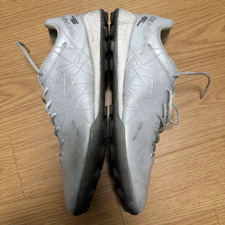 [BUNJANG] Definitive TF 260mm Soccer Cleats / 데피니브 sl tf 260 mm 판매