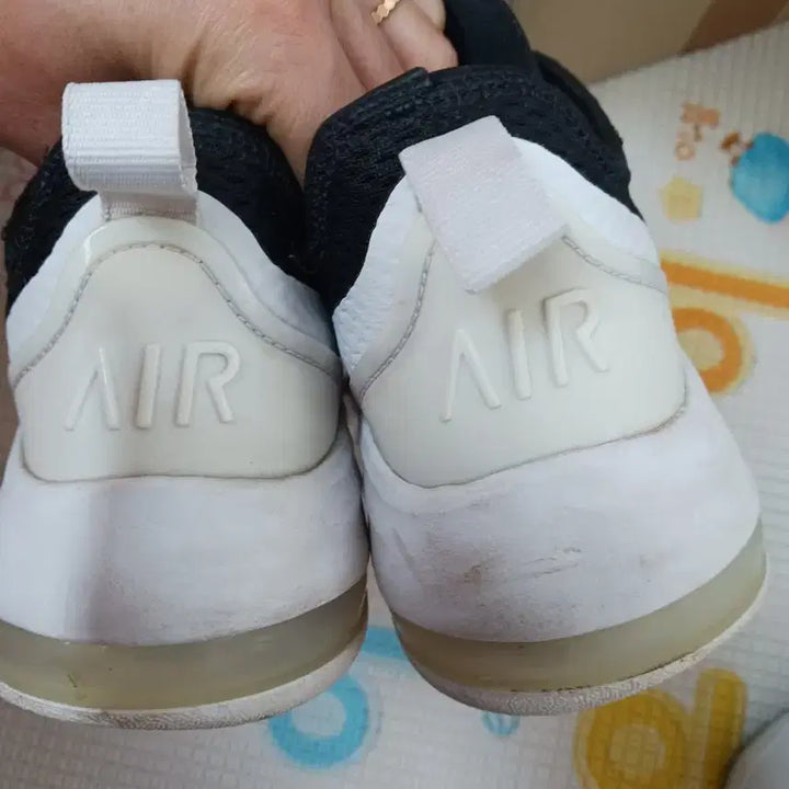 [BUNJANG] Nike & Adidas Sneakers 225 Bundle / 나이키 아디다스 운동화 225  두켤래