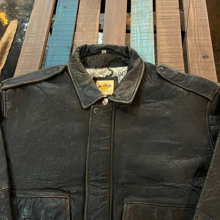 [BUNJANG] Hard Rock Cafe Seoul A2 Flight Jacket / 90s 하드락카페 서울 가죽 A2 플라이트 자켓 Made in Korea