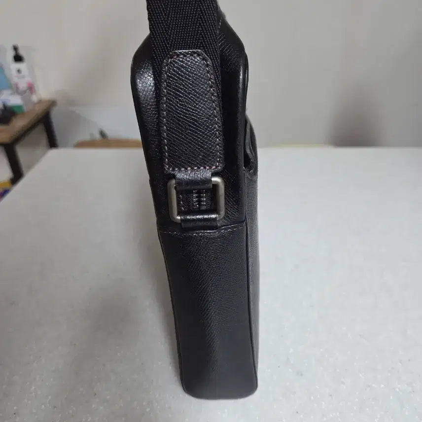 [BUNJANG] Daks Men's Black Leather Handbag / 남자 닥스 가방