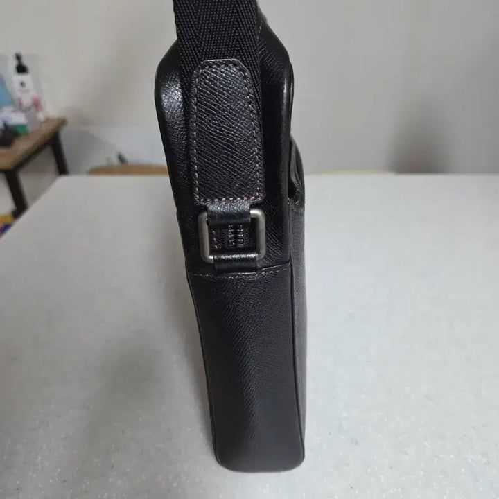 [BUNJANG] Daks Men's Black Leather Handbag / 남자 닥스 가방